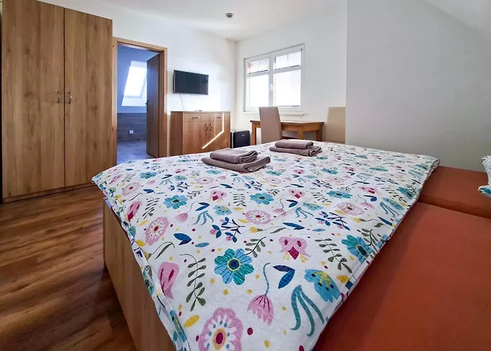 Na Zlaté Cestě 3* Tachov (Plzen)